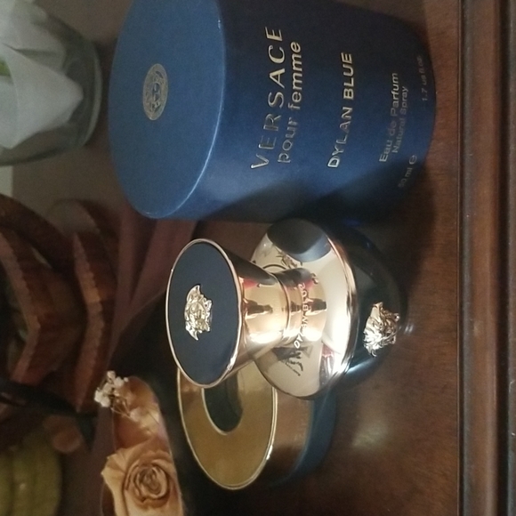 Versace Dylan Blue women's fragrance - Picture 3 of 5